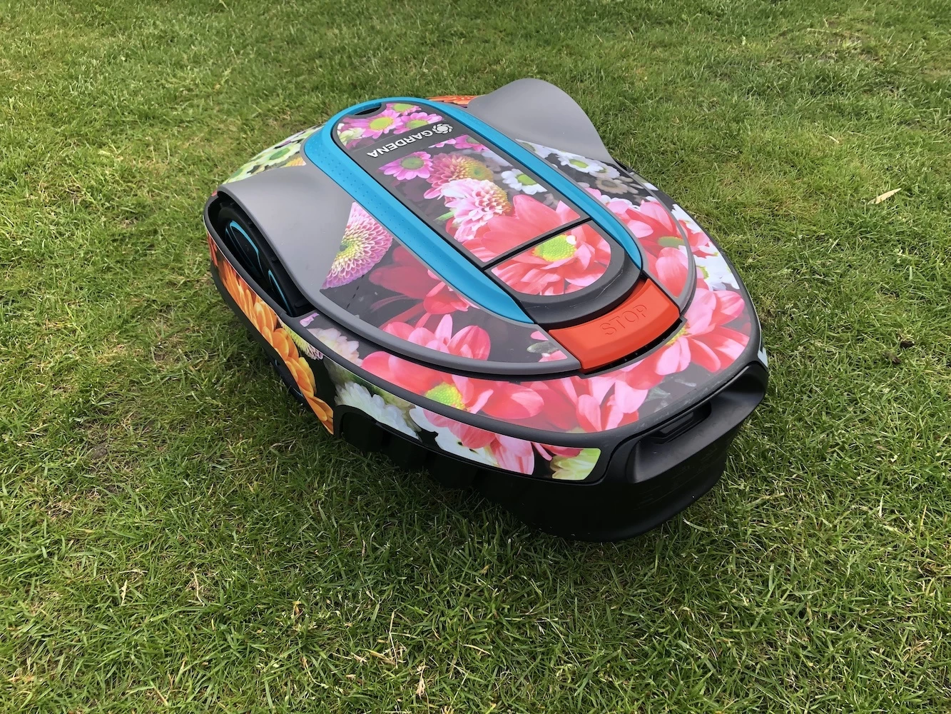 Twinckels Outfit Voor Gardena Robotmaaier Sileno - Bloemen 2 Twinckels Outfit Voor Gardena Robotmaaier Sileno - Bloemen - Afbeelding 2