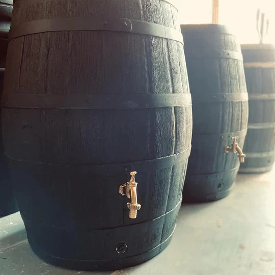 Prestige Barrico Zwart 250L Eiken Look (incl. Messing Kraantje) 1 Prestige Barrico Zwart 250L Eiken Look (incl. Messing Kraantje)